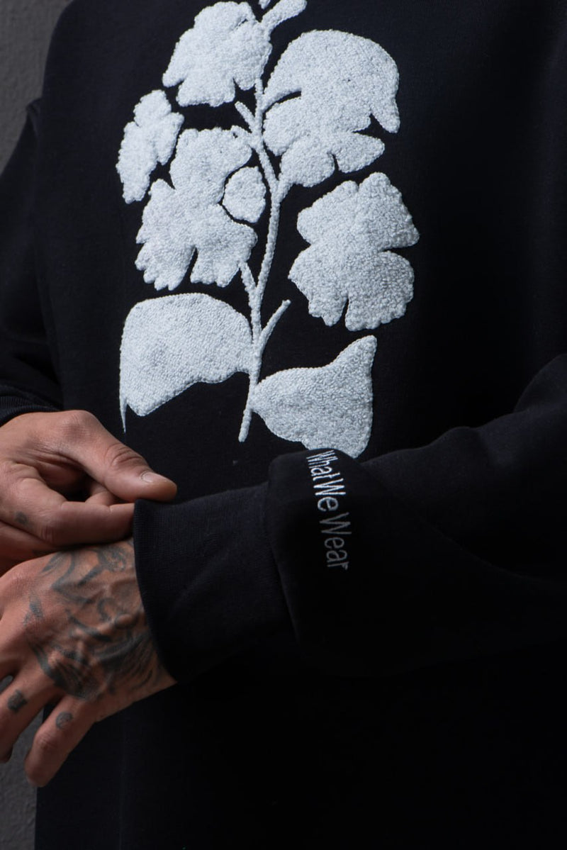 BLACK ROSE SWEATSHIRT